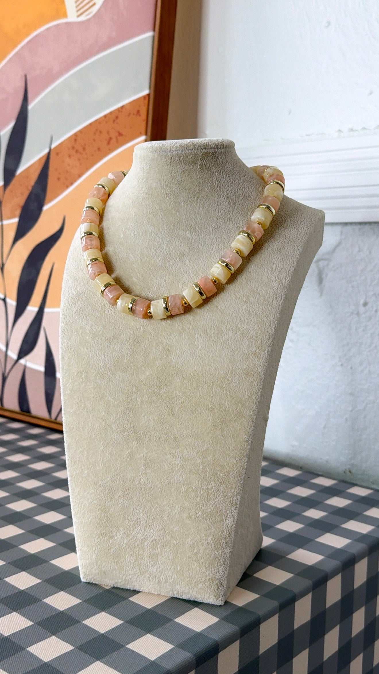 Chic Nude Necklace