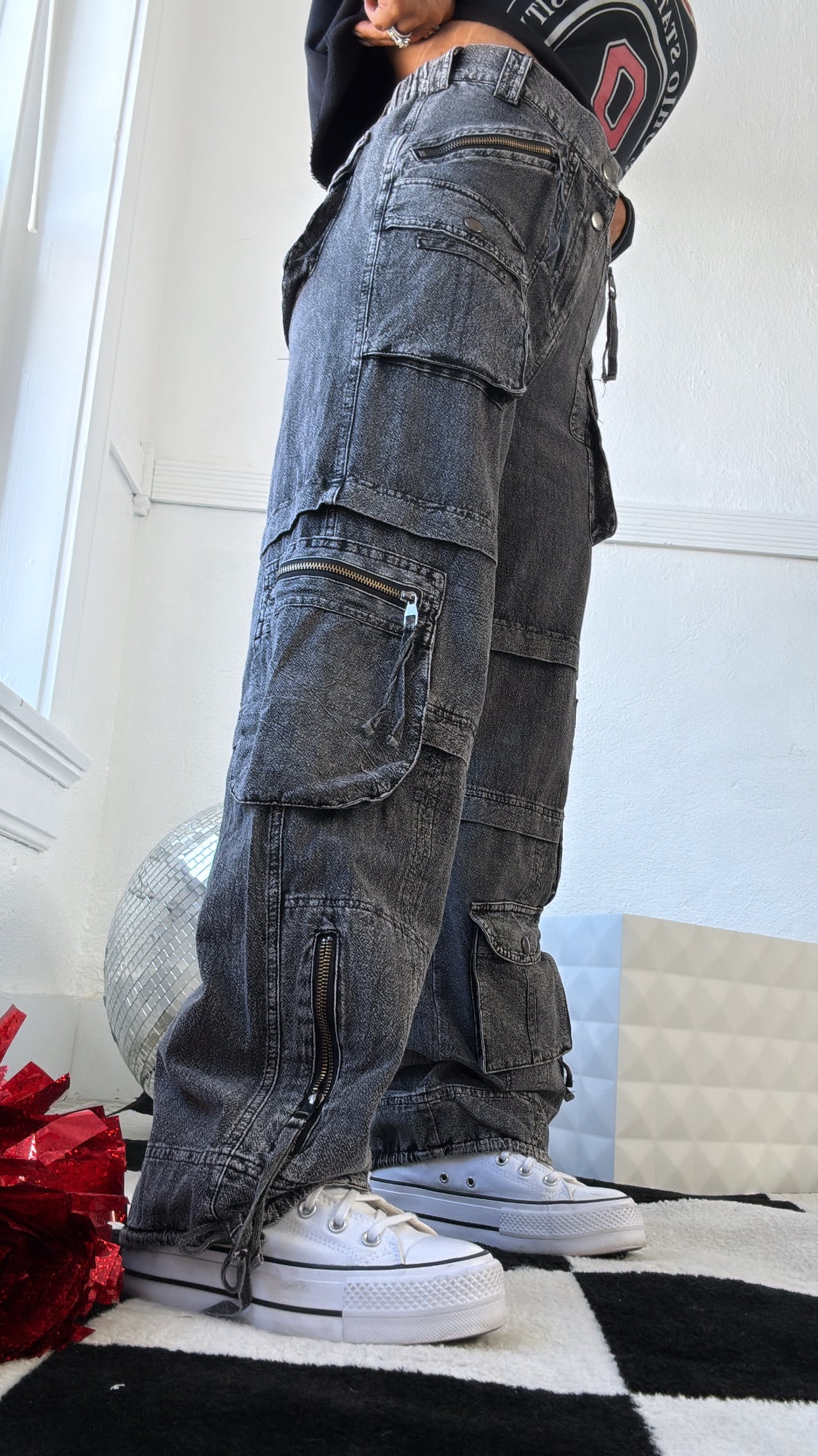 Oli & Hali : Mineral Washed Cargo Pants, Charcoal