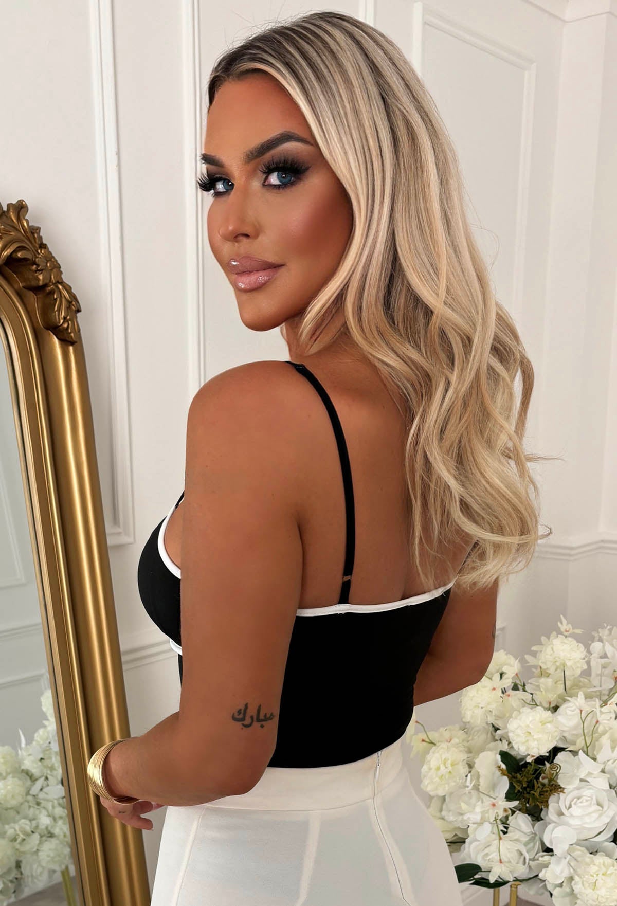 Chic One Black Corsage Stretch Bodysuit