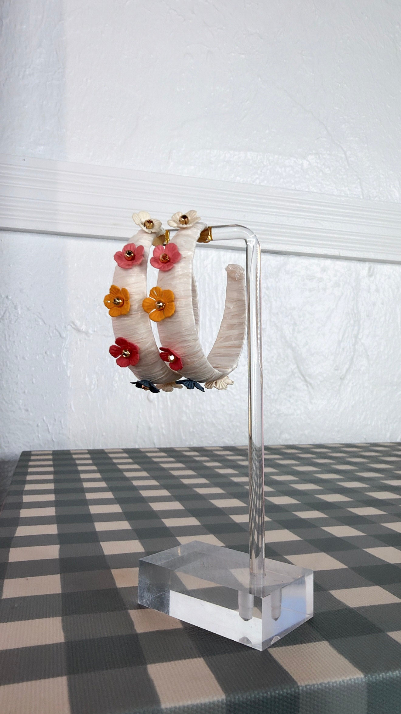 Floral Girl Hoop, Ivory