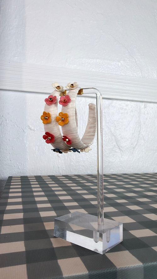 Floral Girl Hoop, Ivory