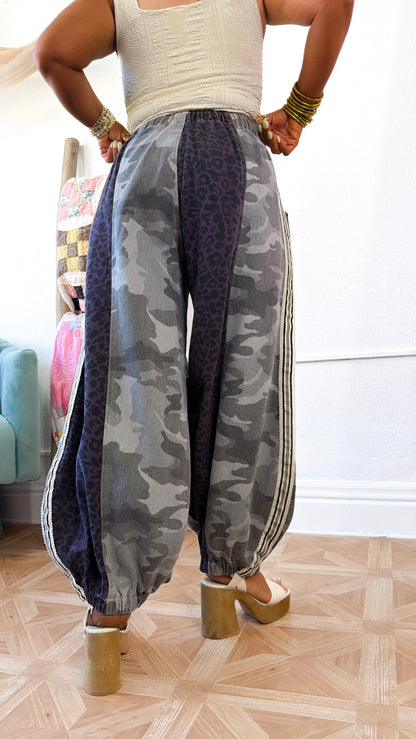 ECB Exclusive: Street Safari Joggers, Grey Camo