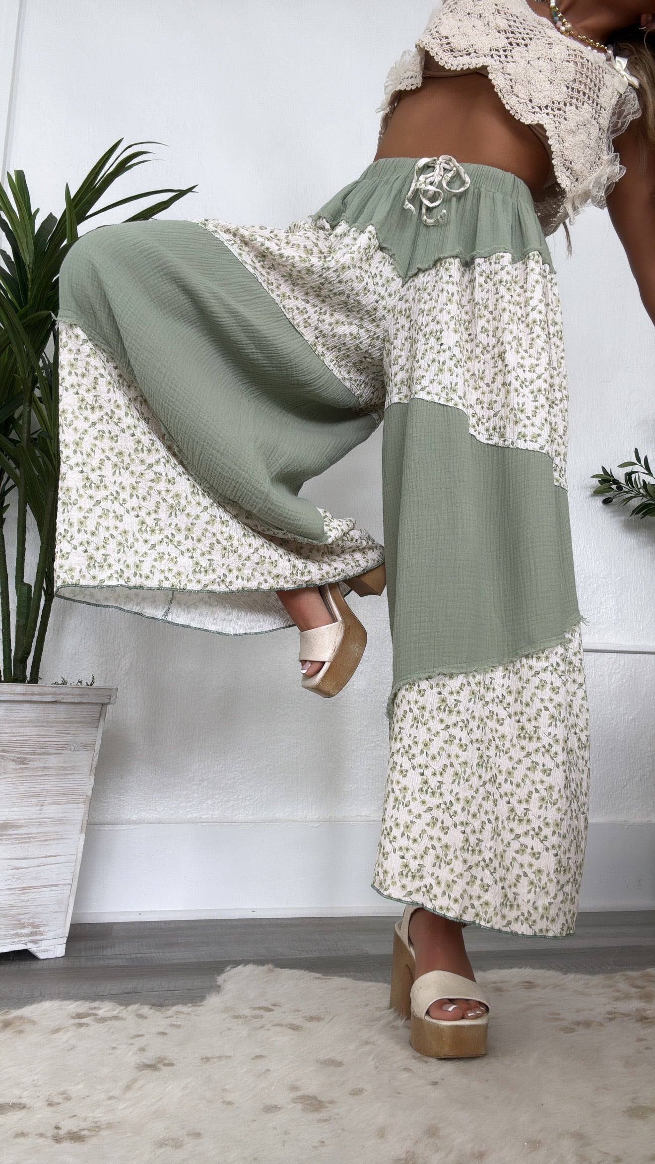 Ivy Oaks Floral Pant, Pistachio