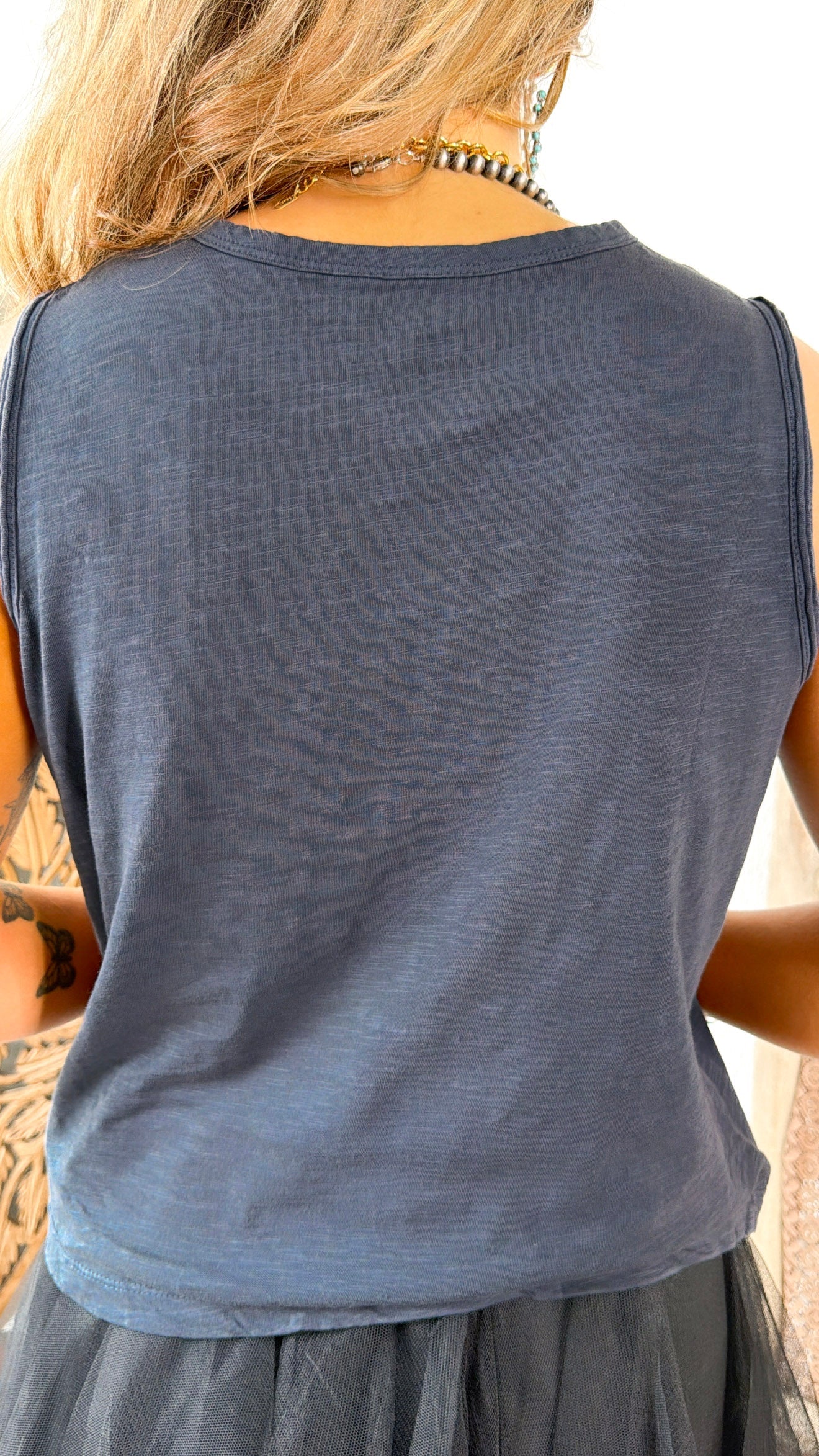 Here Comes Trouble Muscle tee, Washed Black