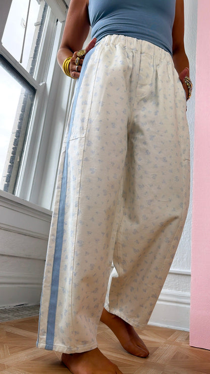 Ditsy Floral Printed Twill Barrels, LT. Blue