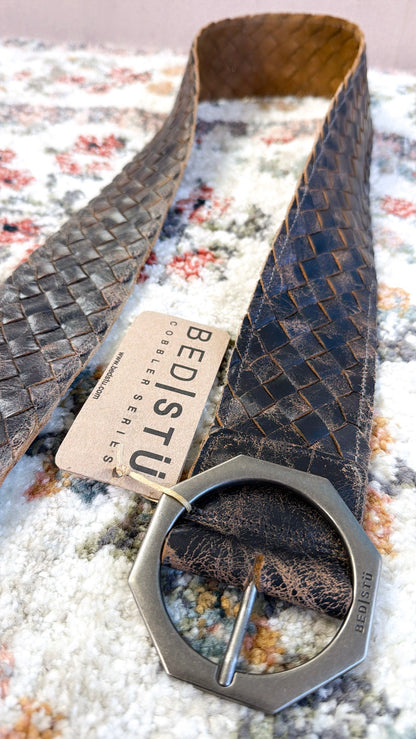 Bedstu Dreamweaver, Black Lux