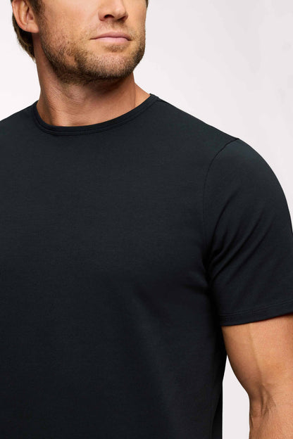 Freeform Curved Hem Tee | Black