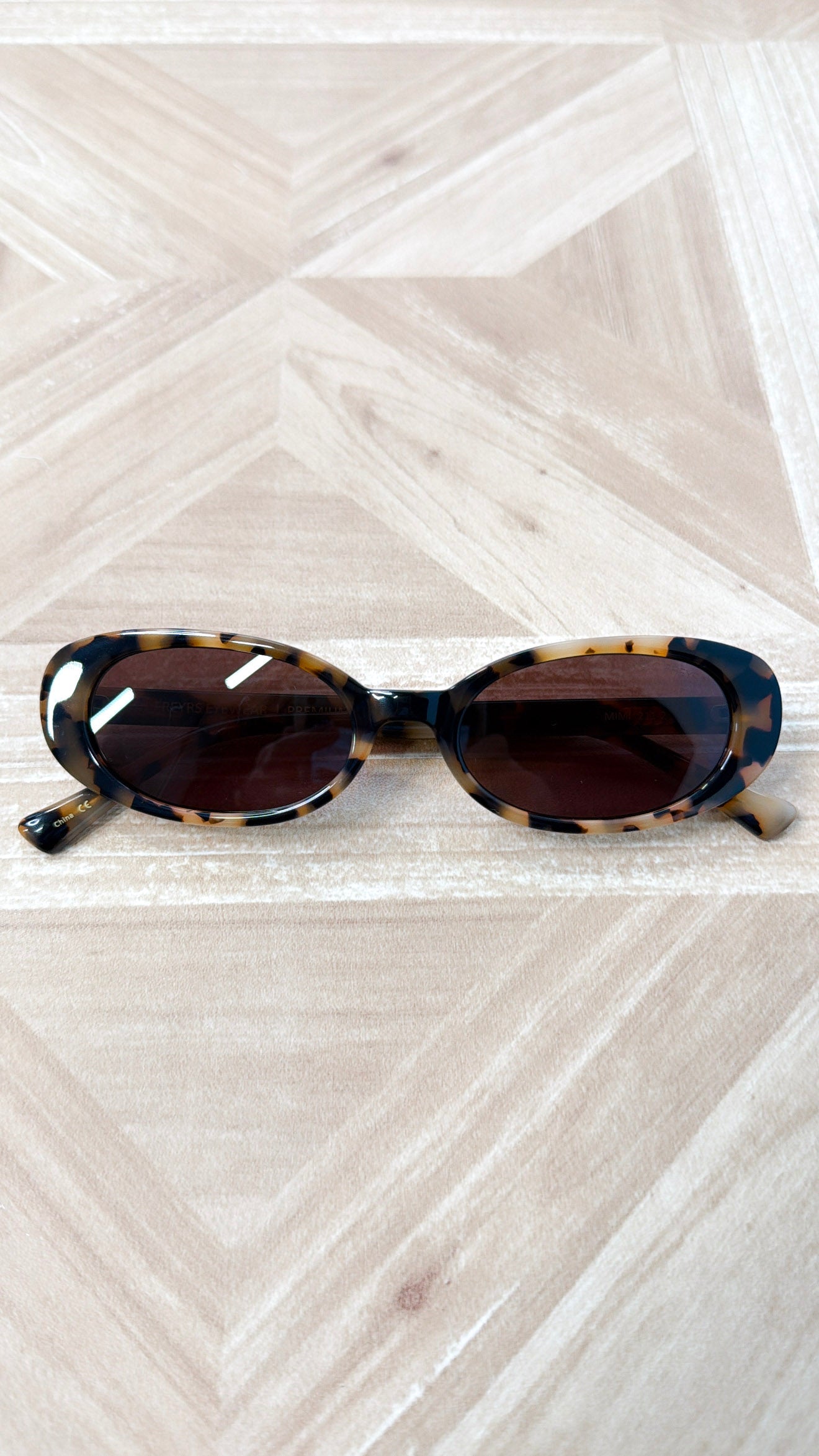 FREYRS: Mimi Acetate Oval Sunglasses