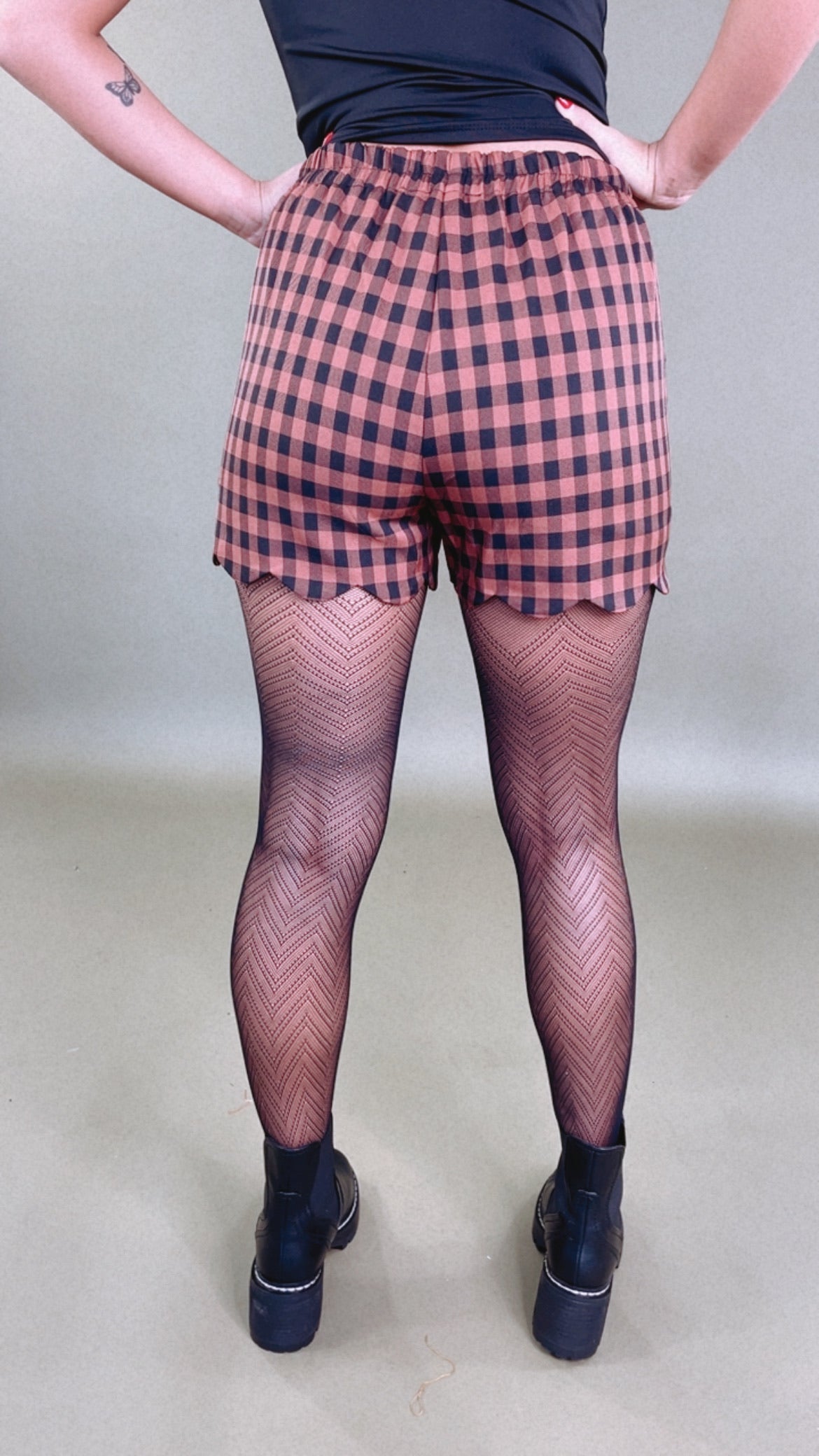 Fast Lane Plaid Scalloped Short, Terracotta