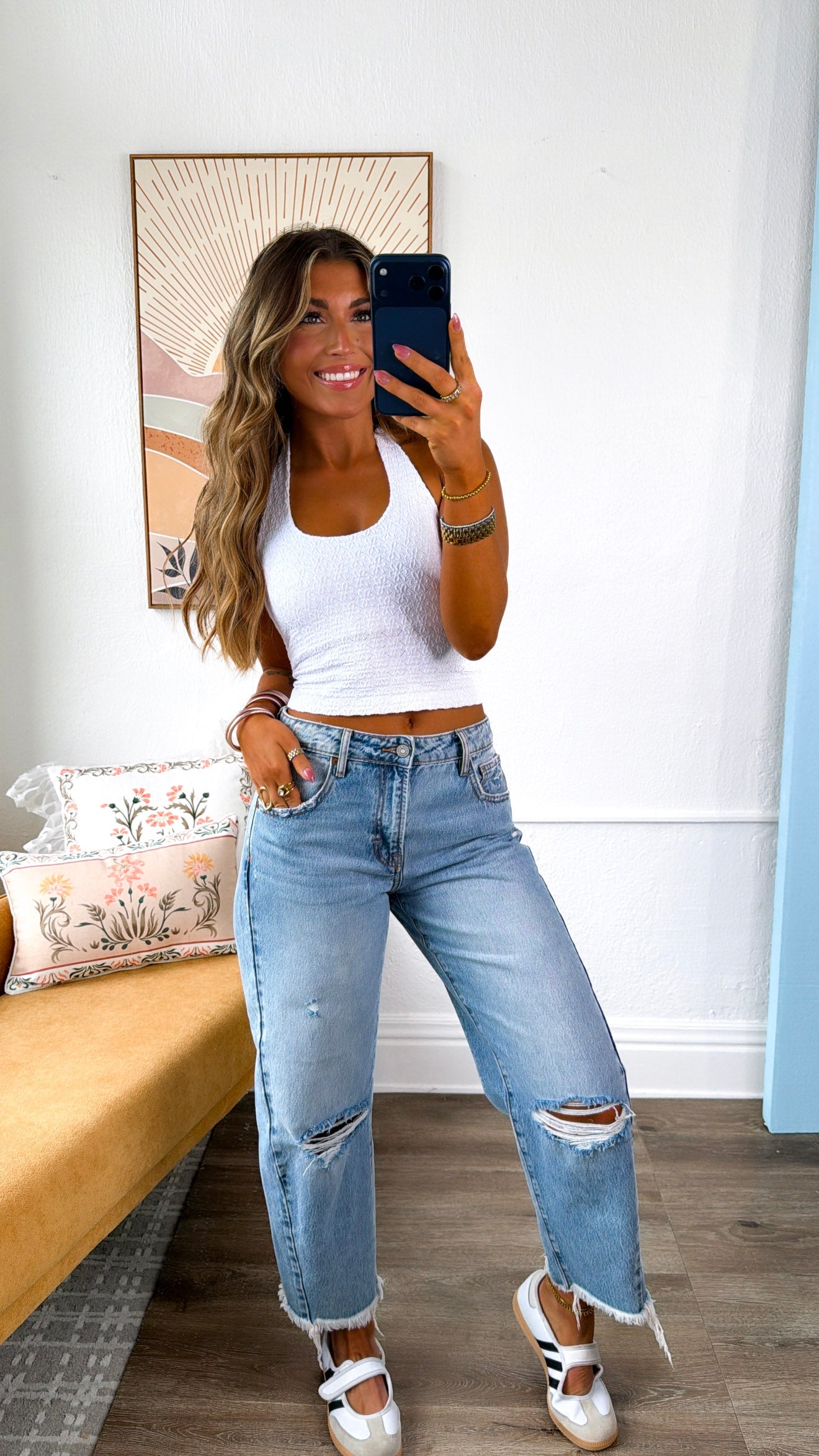 Andie Distressed Barrel Jeans, Light