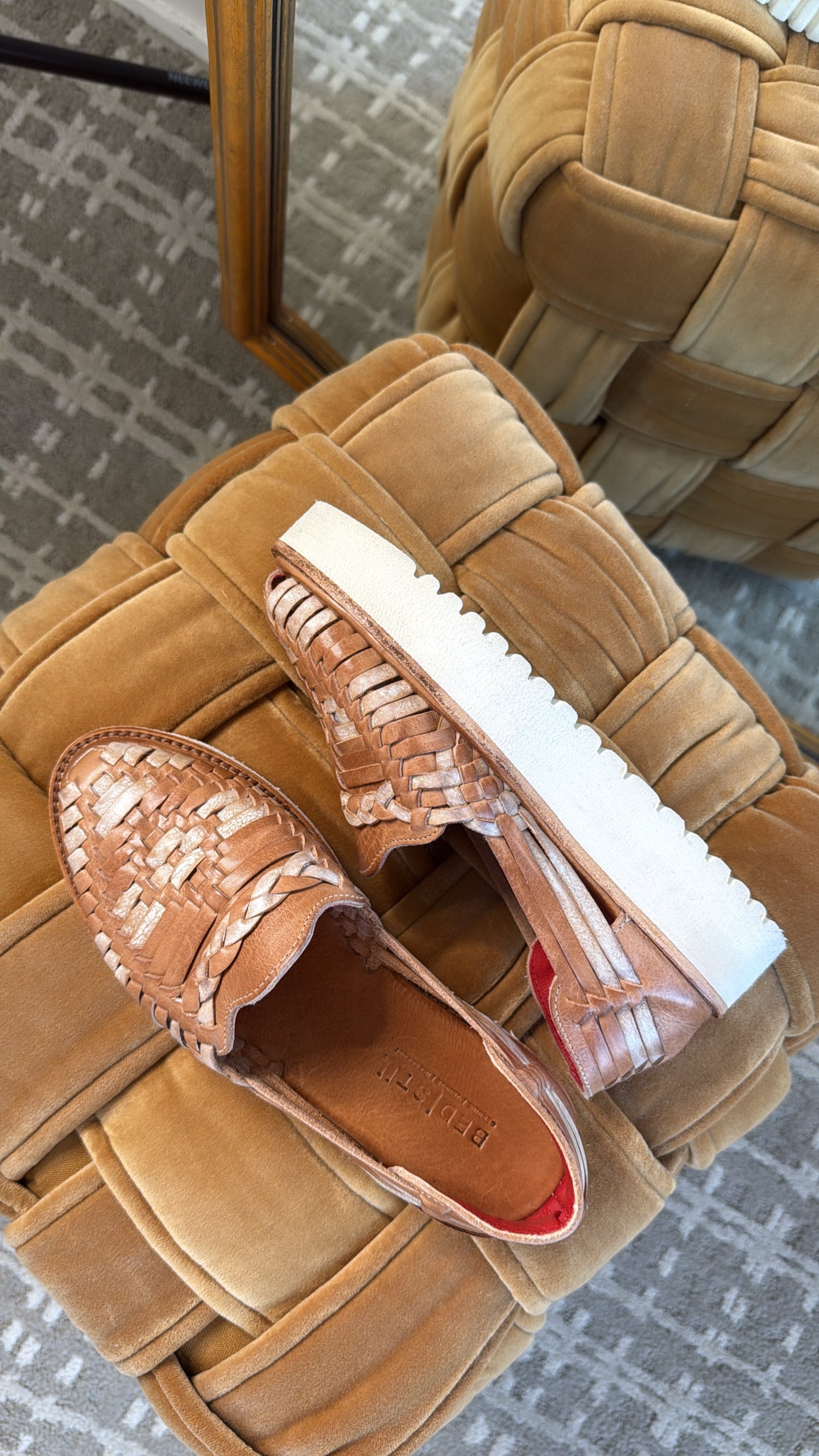 Bedstu Lizzie, Tan Rustic Nectar Lux