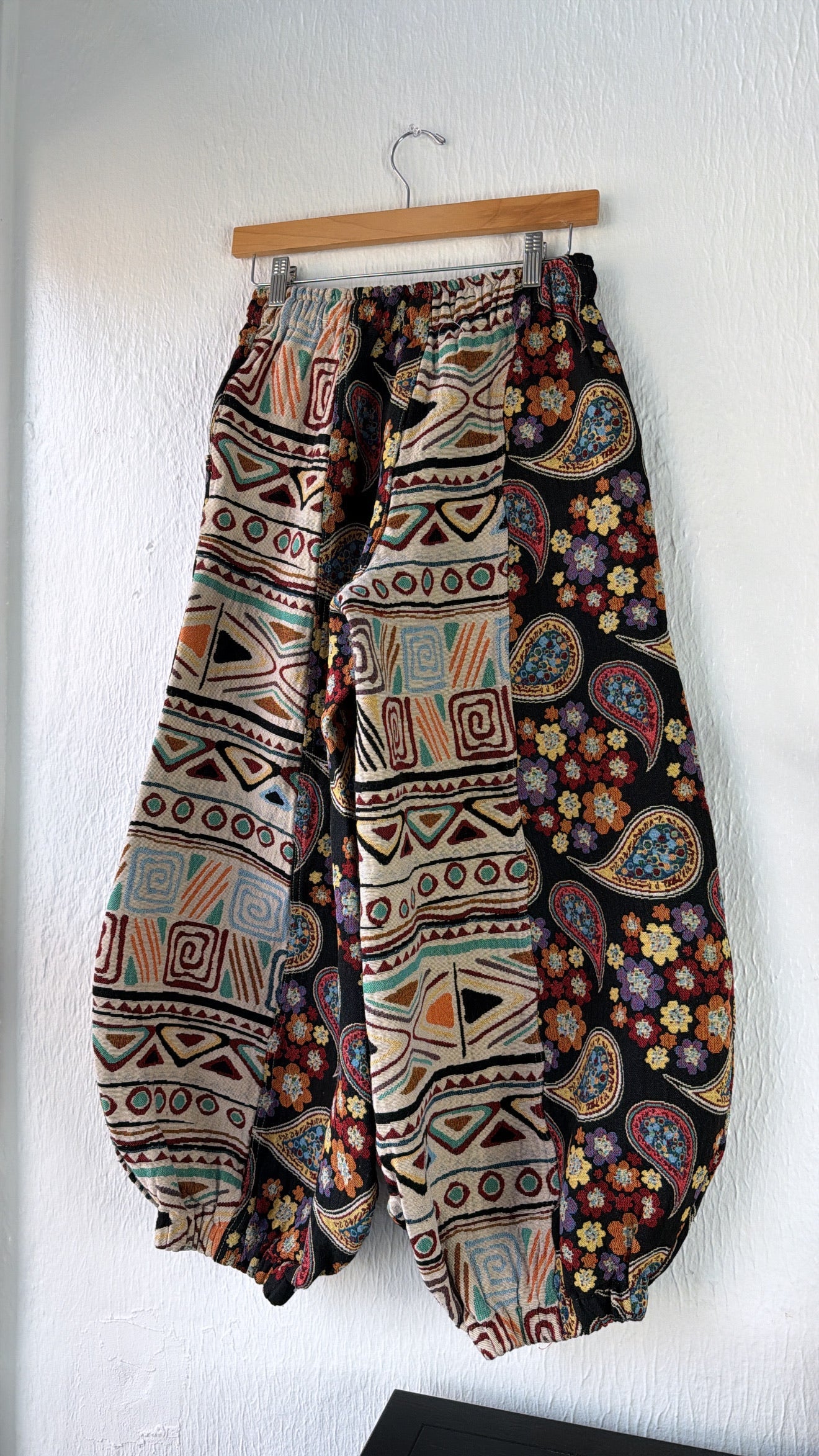 Paisley Fields Jogger, Black Multi