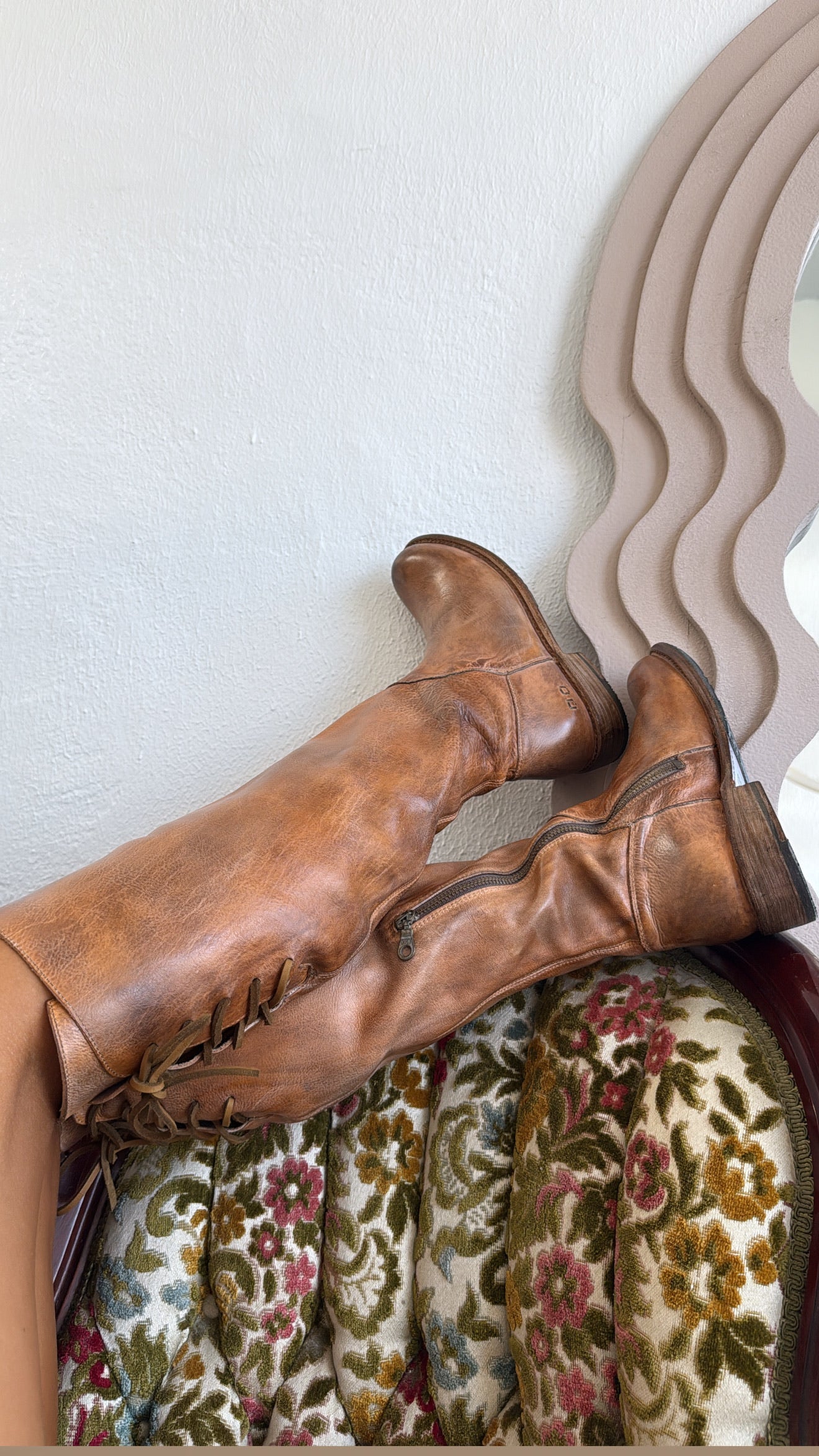 BedStu Manchester, Tan Rustic White BFS