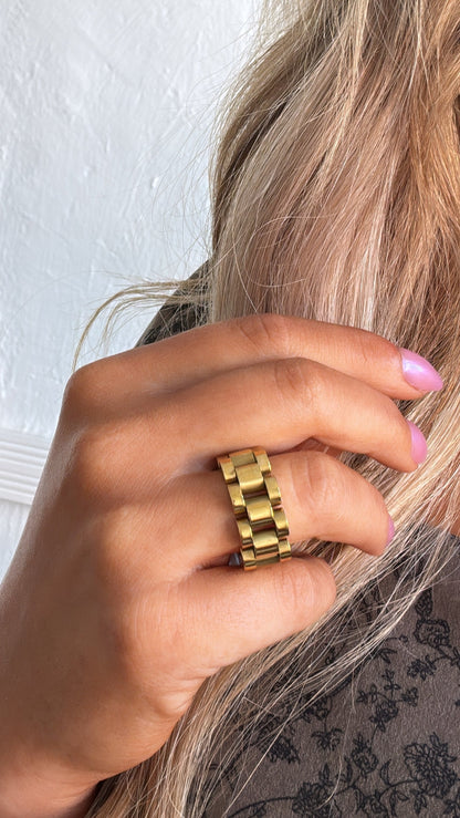 Gold Chain Ring, Gold