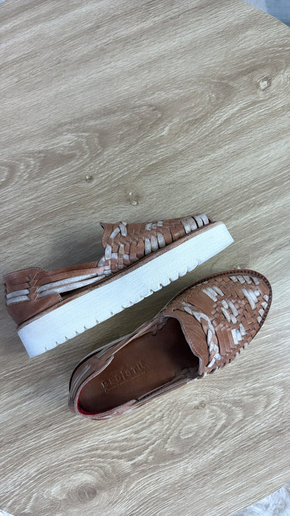 Bedstu Lizzie, Tan Rustic Nectar Lux