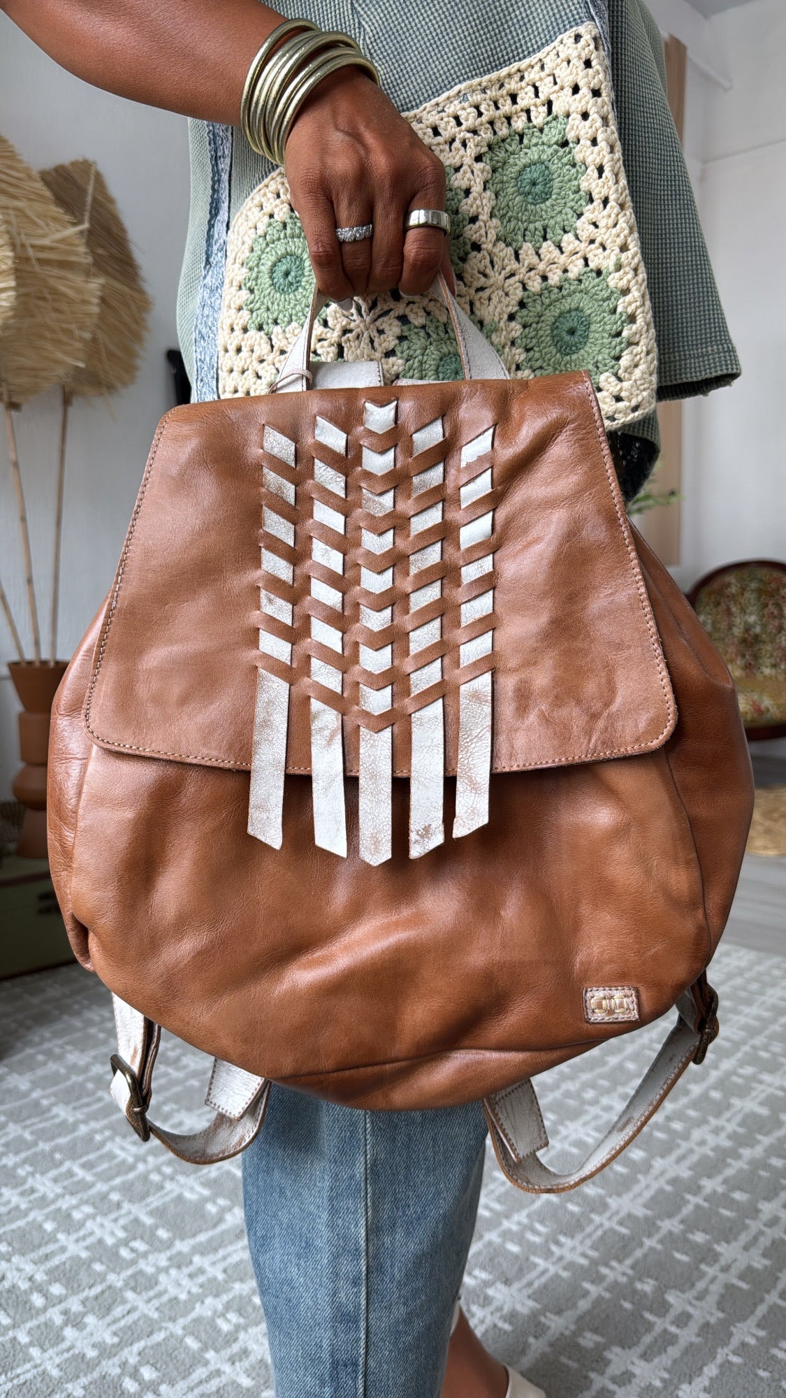 Bedstu Teji, Tan Rustic Nectar Lux