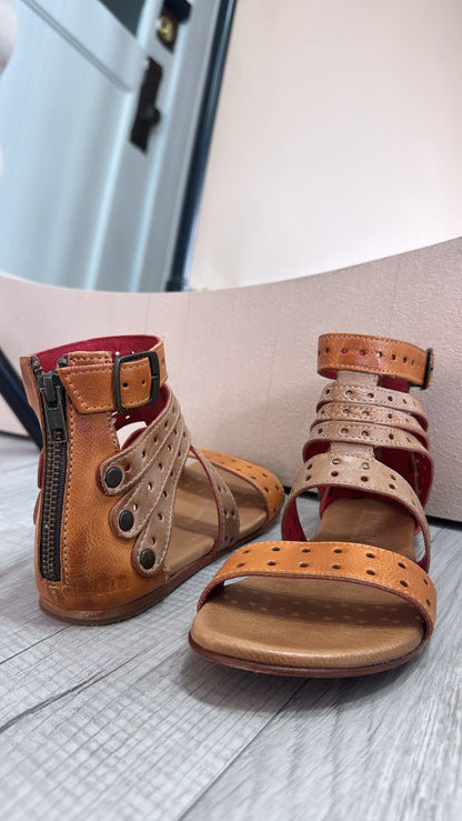 Artemis Bedstu, Pecan Oats Rustic