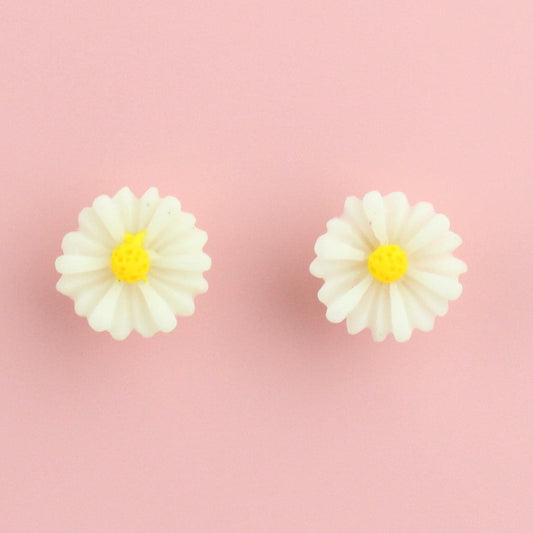 Dainty Daisy Stud Earrings