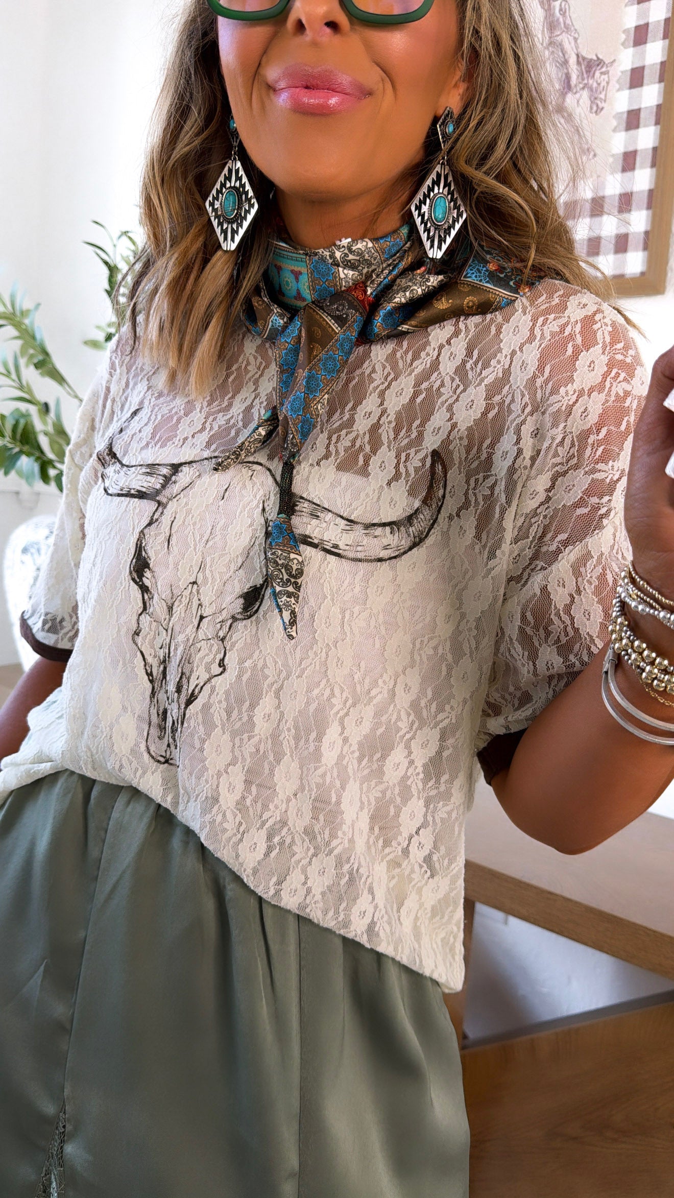Lace Long Horn Graphic Top, Bone
