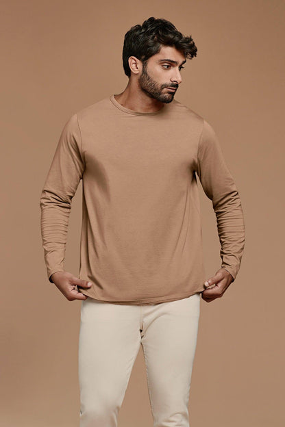 Long Sleeve Curved Hem T-Shirt