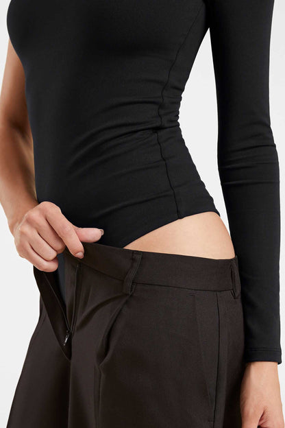 One Shoulder Bodysuit | Black