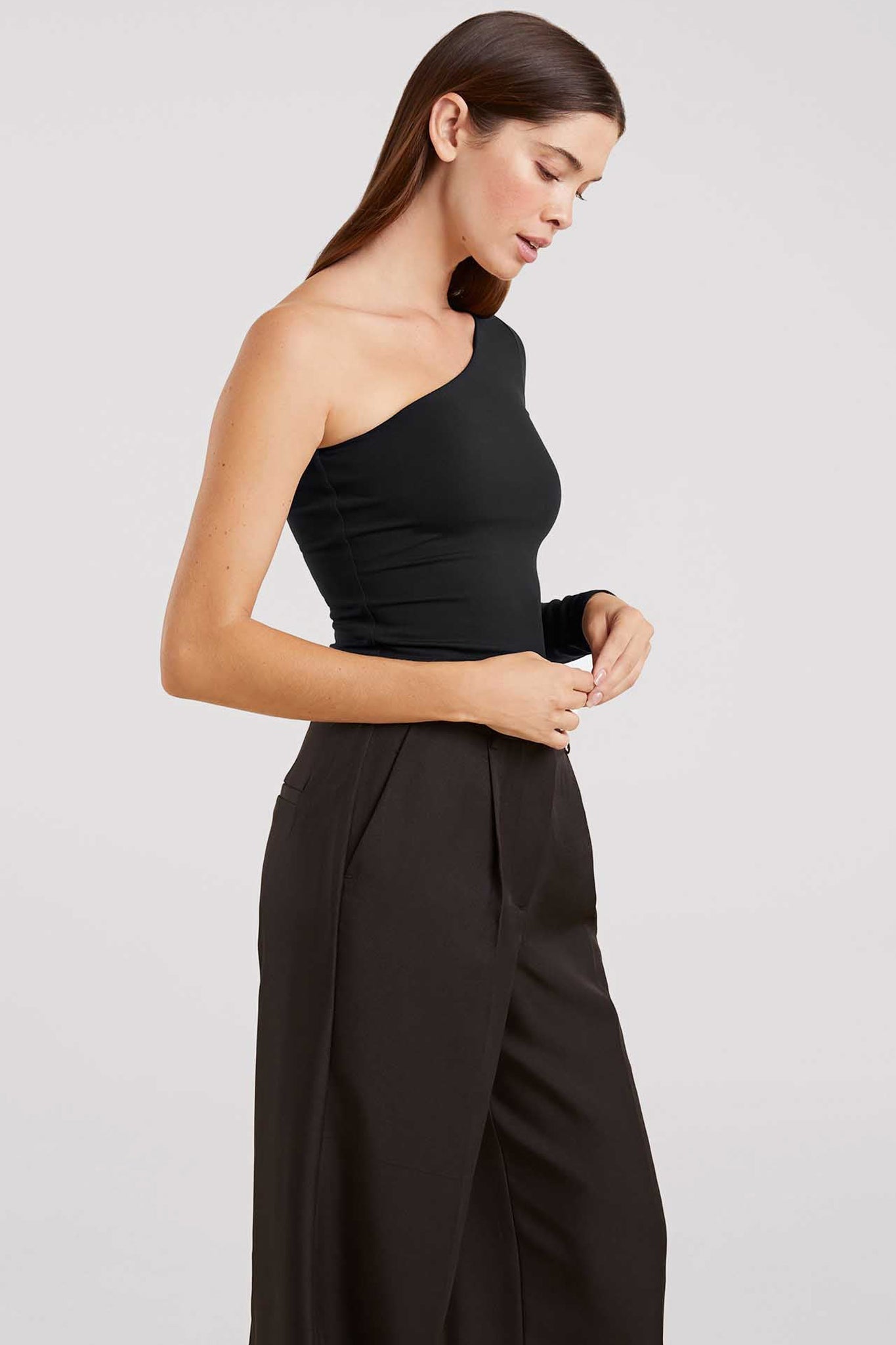 One Shoulder Bodysuit | Black