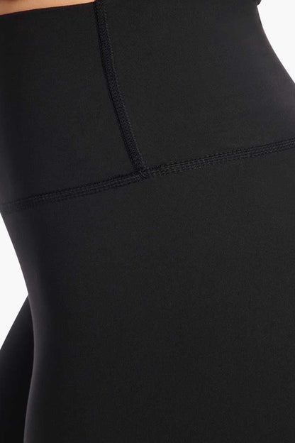 High-Waist Elevate Biker Short | Black