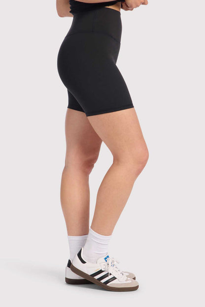 High-Waist Elevate Biker Short | Black