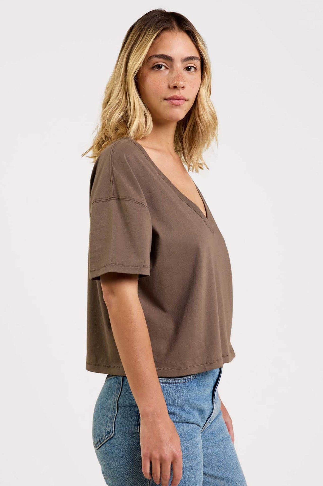 Boxy V-Neck Tee | Mocha