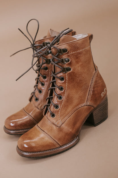 Judgement Bedstu, Tan Rustic
