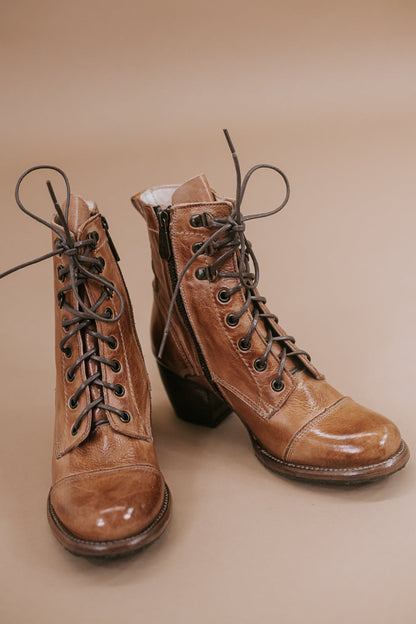 Judgement Bedstu, Tan Rustic