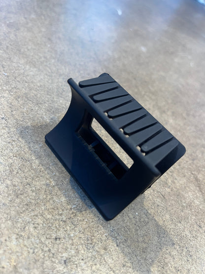 Med. Matte Black Clip