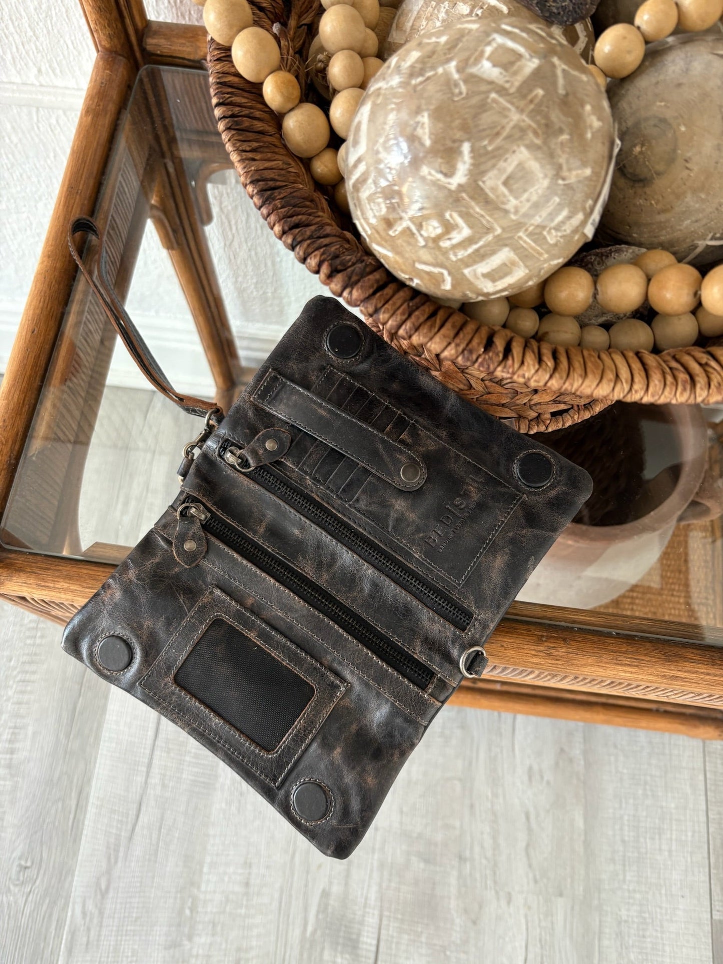 BedStu Cadence Crossbody, Black Rustic