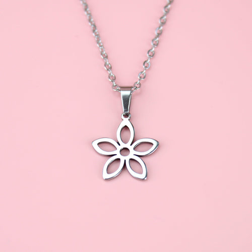 Cut Out Daisy Necklace