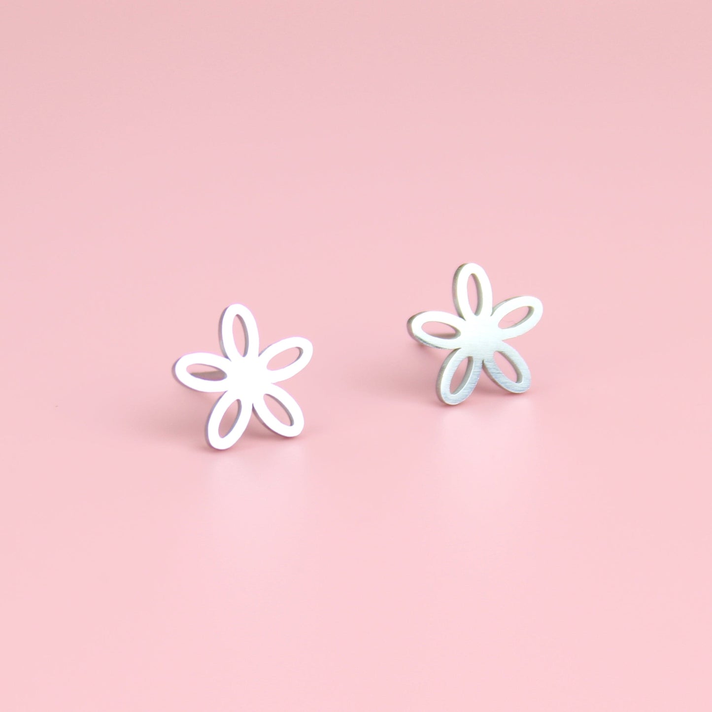 Cut Out Daisy Stud Earrings