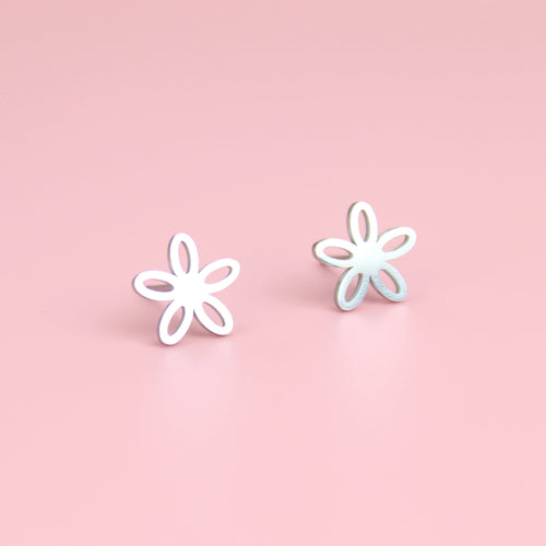 Cut Out Daisy Stud Earrings
