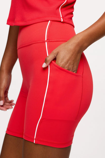 Motion Piped Biker Short with Pocket | Cayenne