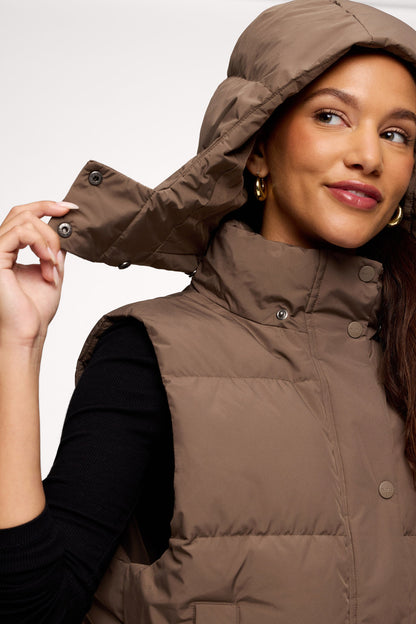 Peak Puffer Vest | Mocha