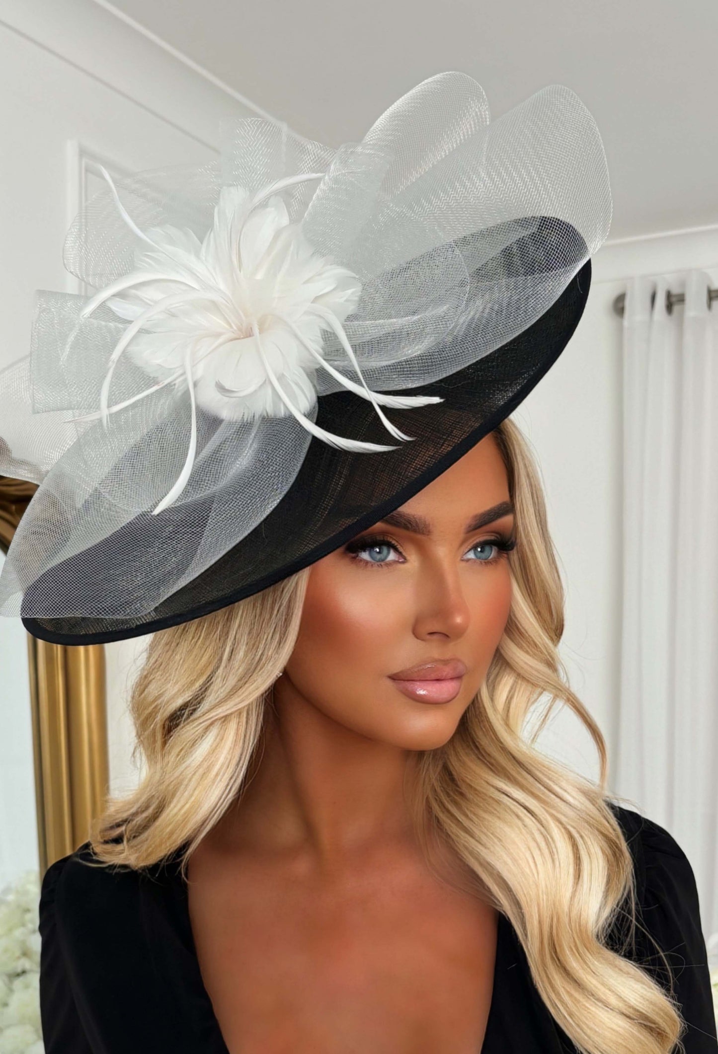 Extra Gal Black Floral Detail Fascinator